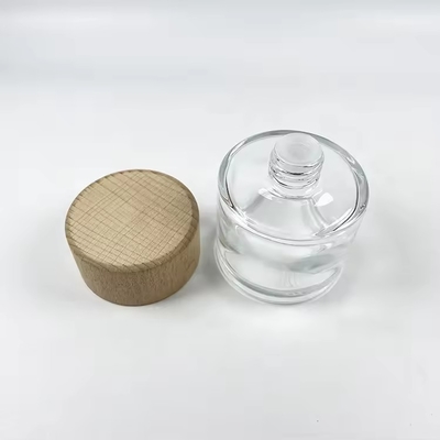 Bouteilles de diffuseur en verre transparent de 50 ml avec capuchon en bois Bouteilles en verre luxueuses de parfum