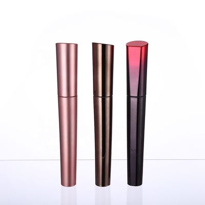 les tubes de mascara de 12ml 15mm entassent en vrac le rose et le tube noir 12g de mascara